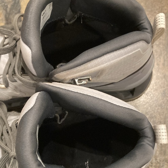 On cloudrock waterproof ladies hiking boots. Size 7. - Picture 11 of 12